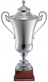 Pokal, versilbert, Deckel mit goldener Eichelfahne, Henkel, Holzsockel