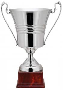 Pokal, versilbert, Dekorrillen, Henkel, PVC-Sockel (Italien)