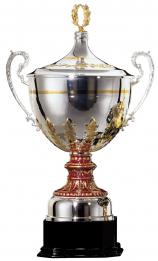 Pokal, versilbert/vergoldet (24 Kt), bauchig, Deckel, Henkel, Holzsockel (Italien)