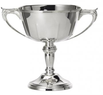 Pokal, versilbert, eckig mit Griffe (Italien)