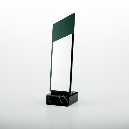 Trophäe, 2tlg., Aluminium grün und silberfarben, 1,5 mm stark, Eloxalqualität, beide oben abgeschrägt auf Sockel 8x8x3 cm